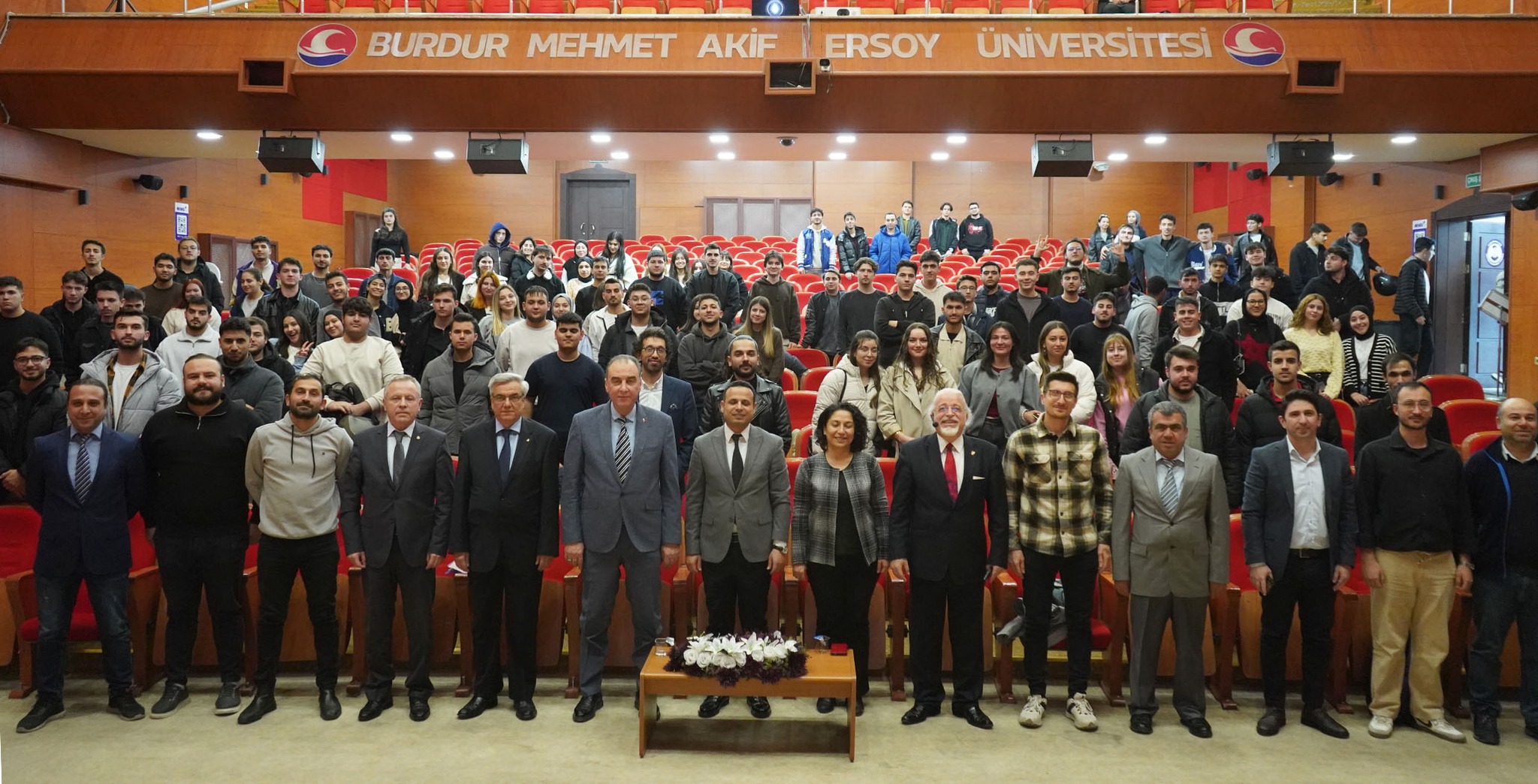 601506879 1194602226106592 928485024497453010 n